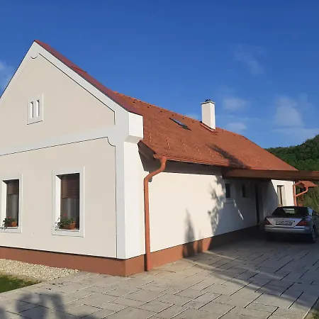 Kata Borhaz Vendeghaz Nyaraló Kapolcs